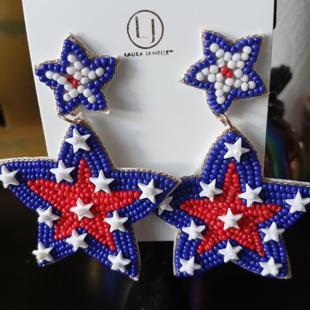 Laura Janelle Beaded Red White Blue Patriotic Star Dangle 4th July Earrings New